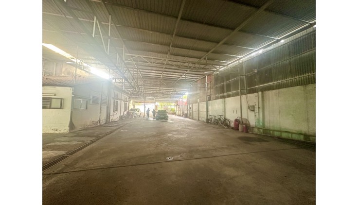 Bán Nhanh Đất Mặt Tiền Bà Triệu Hóc Môn 900m2 Nguồn Thu 60tr/th Chỉ 65 Tỷ